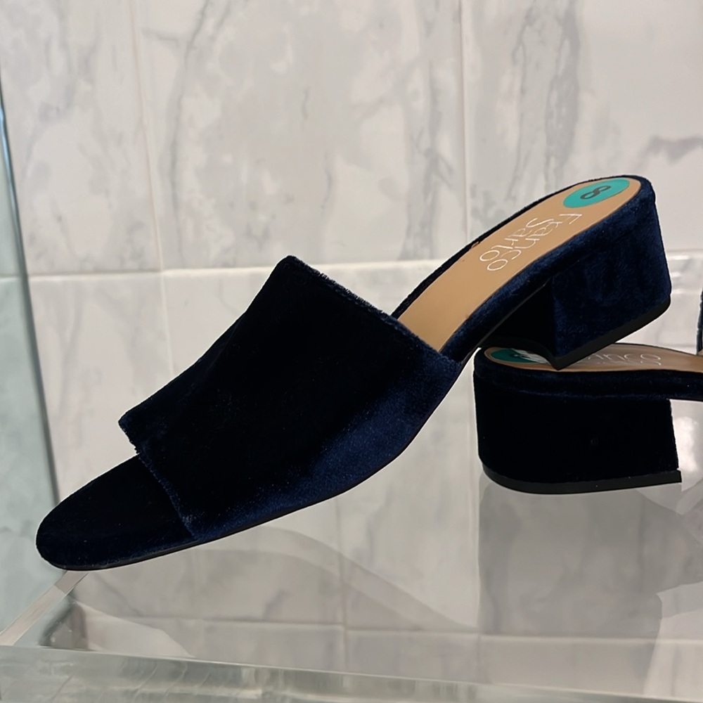 Franco Sarto dark blue velvet size 8 slides nwt